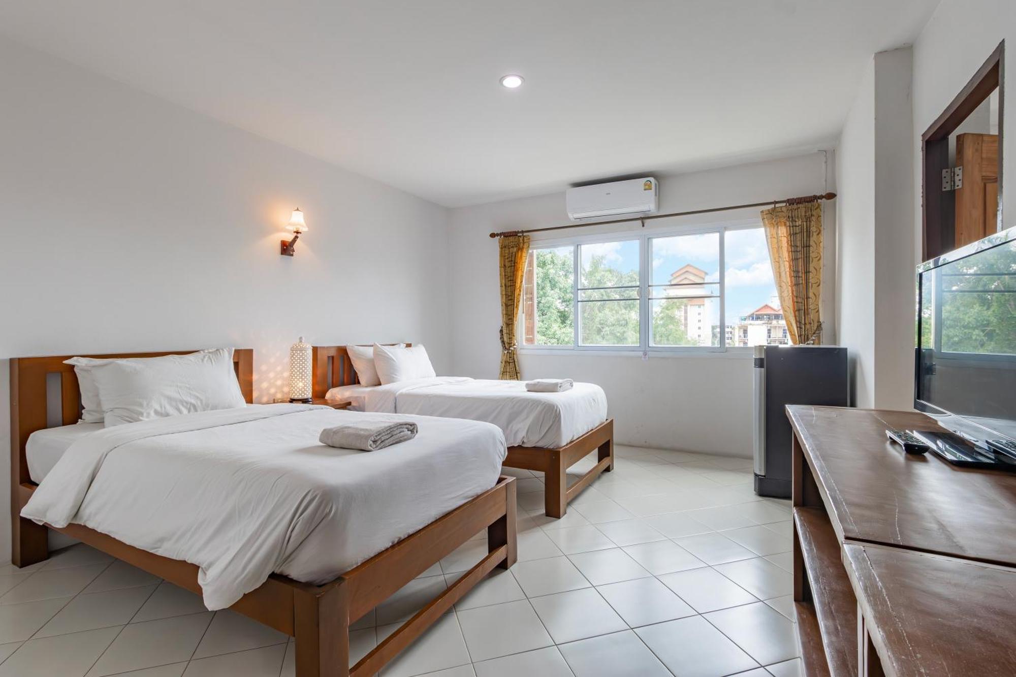 Budget Stars Hotel Csiangmaj Kültér fotó